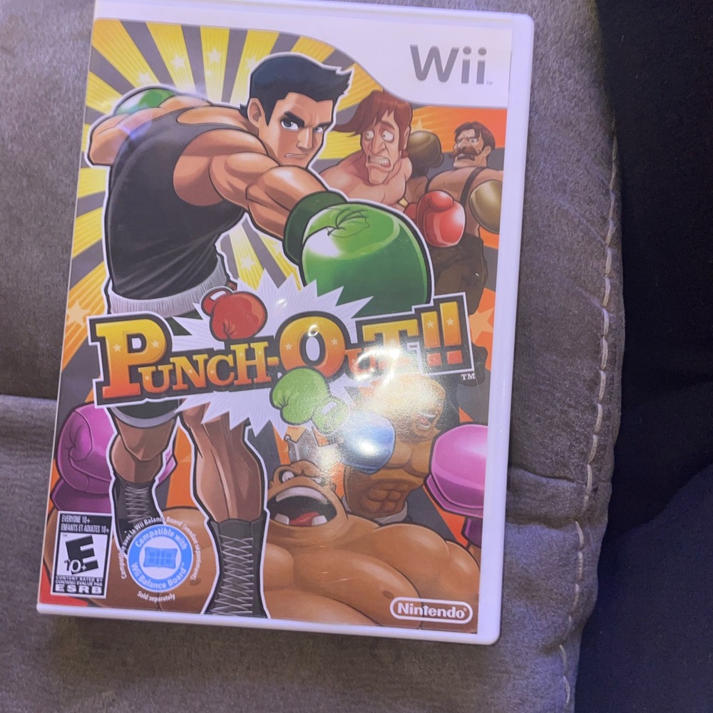 Nintendo Punch-Out!! for Wii - Black, Green, and Orange